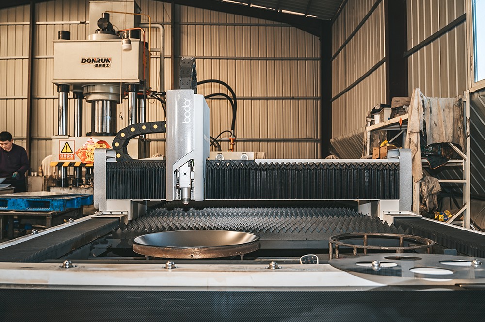 Metal forming equipment in handpan workshop